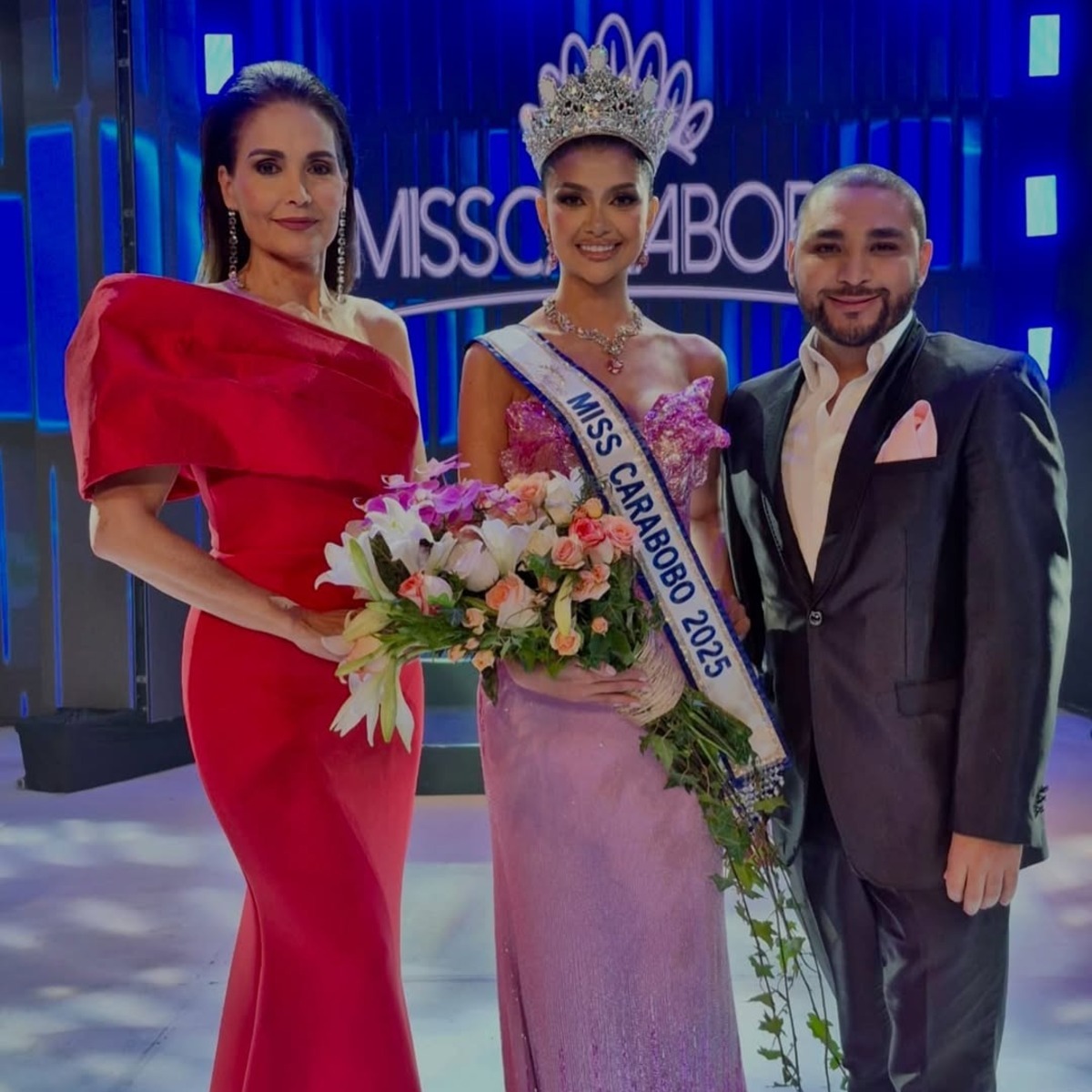 https://w4-missvenezuela-com.s3.us-west-2.amazonaws.com/public/media/news/01K1TGEYBKV2TQ7AS0K86092HB.jpg